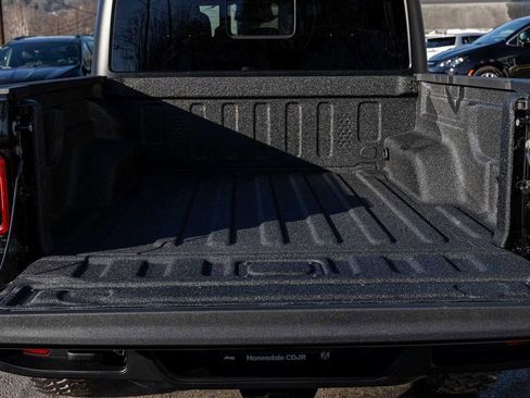 New 2026 Jeep Gladiator Sport AWD/4WD image 25