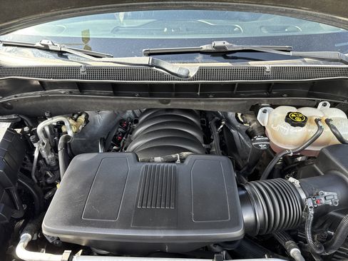 Used 2021 Chevrolet Tahoe RST w/ Luxury Package image 17