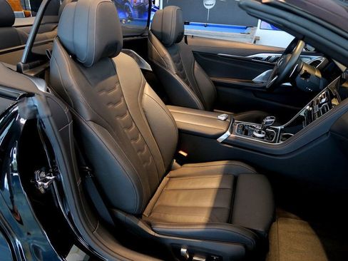 Used 2022 BMW M850i xDrive Convertible image 31