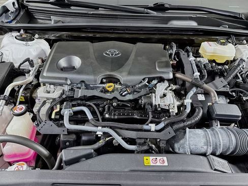 Used 2021 Toyota Avalon Limited image 36