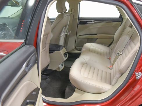 Used 2019 Ford Fusion SEL image 9