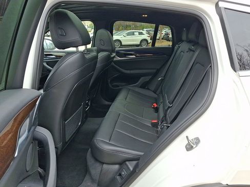 Used 2023 BMW X4 xDrive30i image 11