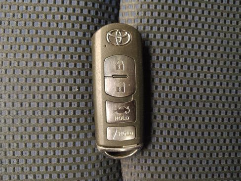 Used 2018 Toyota Yaris iA image 32