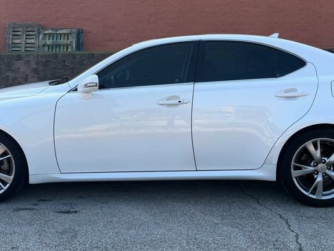 Used 2010 Lexus IS 250 RWD image 9