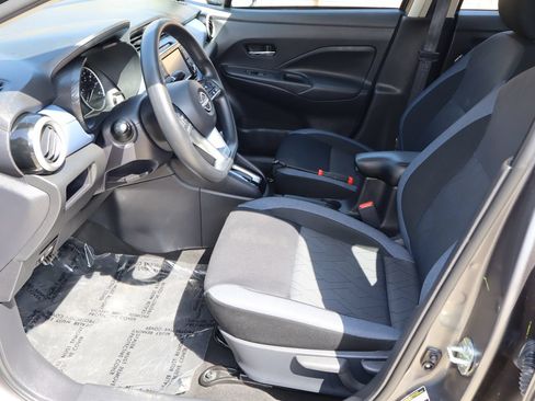 Used 2023 Nissan Versa SV FWD image 14