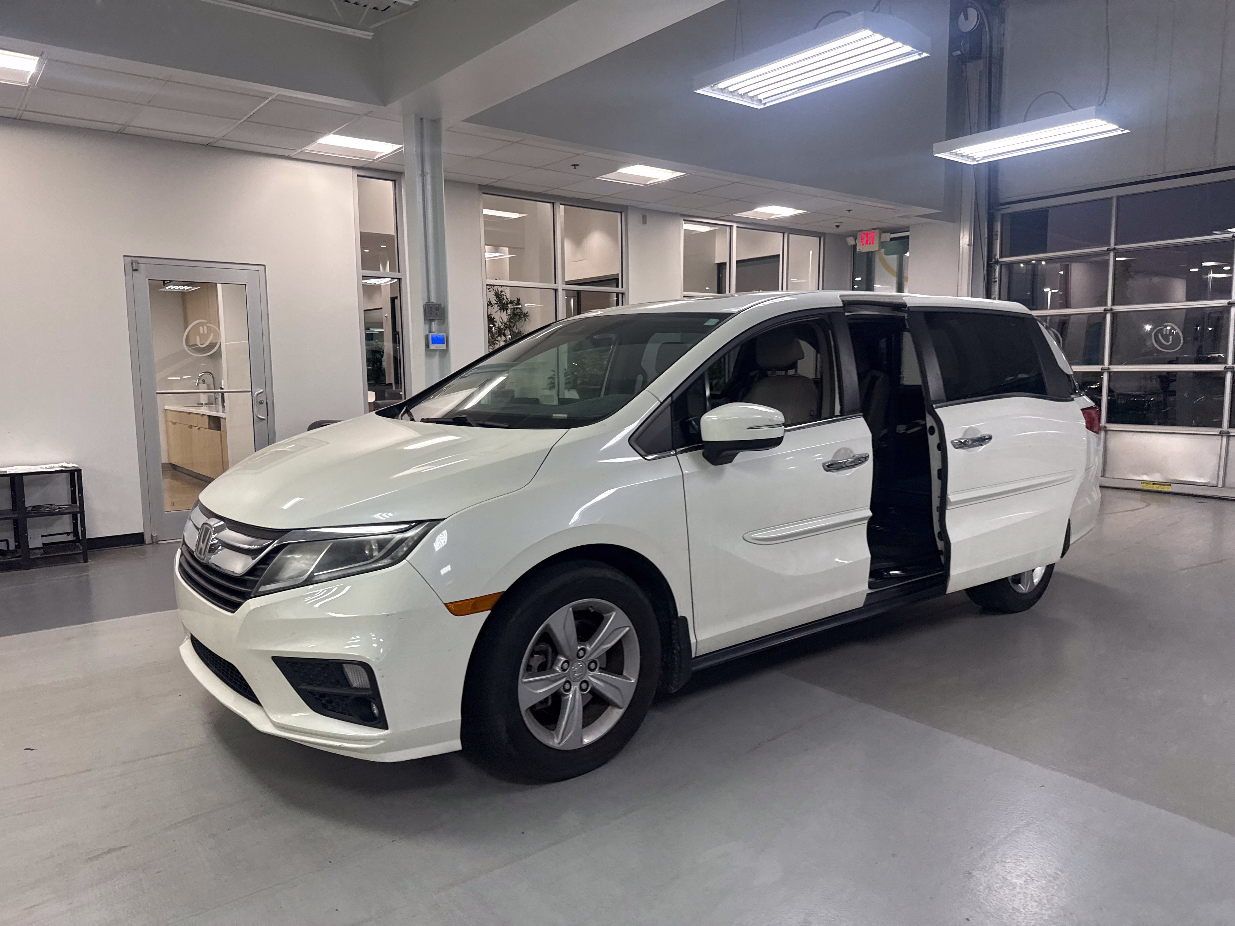 Used 2018 Honda Odyssey EX-L image 14