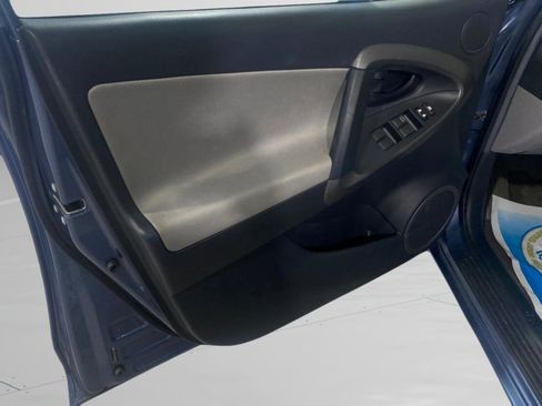 Used 2012 Toyota RAV4 4WD w/ Value Pkg image 20