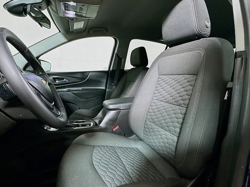 Used 2021 Chevrolet Equinox LT AWD/4WD image 11