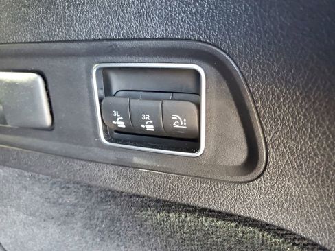 Used 2024 Mercedes-Benz GLS 580 4MATIC image 37