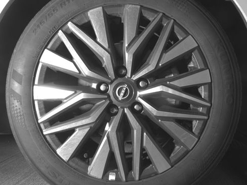 Used 2025 Nissan Altima 2.5 SV image 13