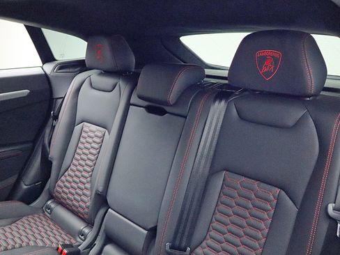 Used 2020 Lamborghini Urus image 33