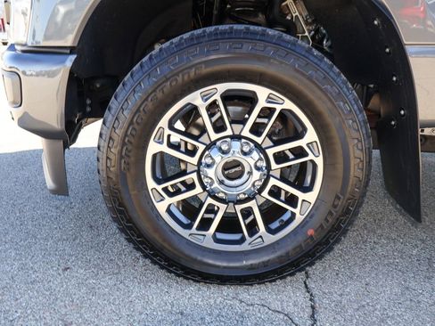 Used 2024 Ford F350 Lariat w/ Lariat Ultimate Package image 40