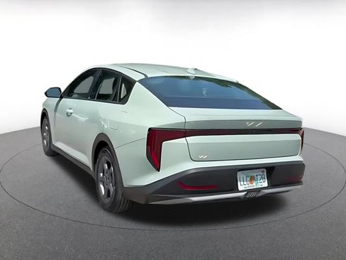 Used 2025 Kia K4 FWD image 11