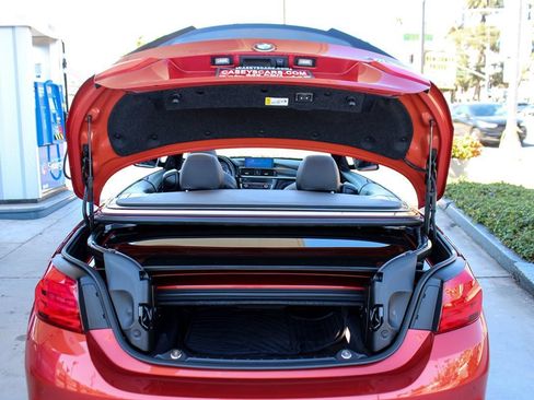 Used 2015 BMW M4 Convertible RWD image 31