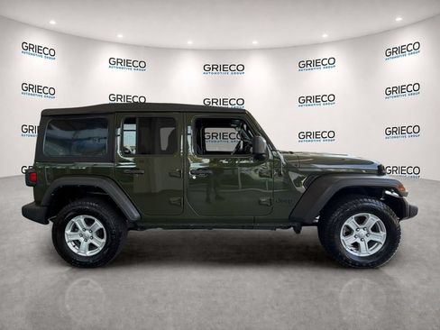 Used 2022 Jeep Wrangler Unlimited Sport AWD/4WD image 8
