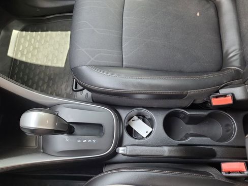 Used 2018 Chevrolet Trax LT w/ LT Convenience Package AWD/4WD image 25