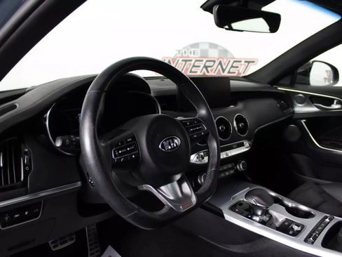 Used 2022 Kia Stinger GT2 image 10