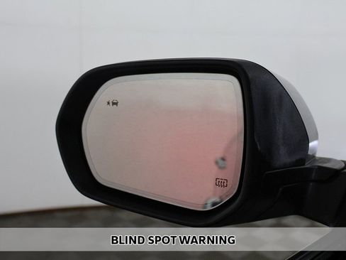 Used 2025 Chevrolet Traverse High Country w/ LPO, Cargo Package image 6