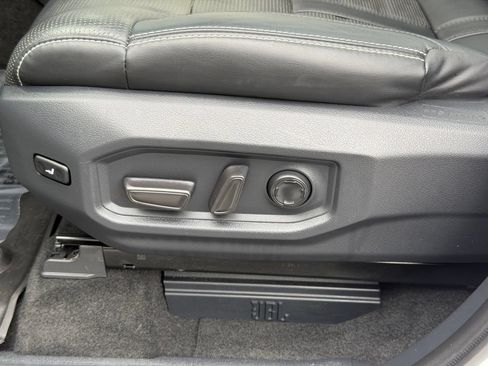 Used 2023 Toyota Tundra Capstone AWD/4WD image 14