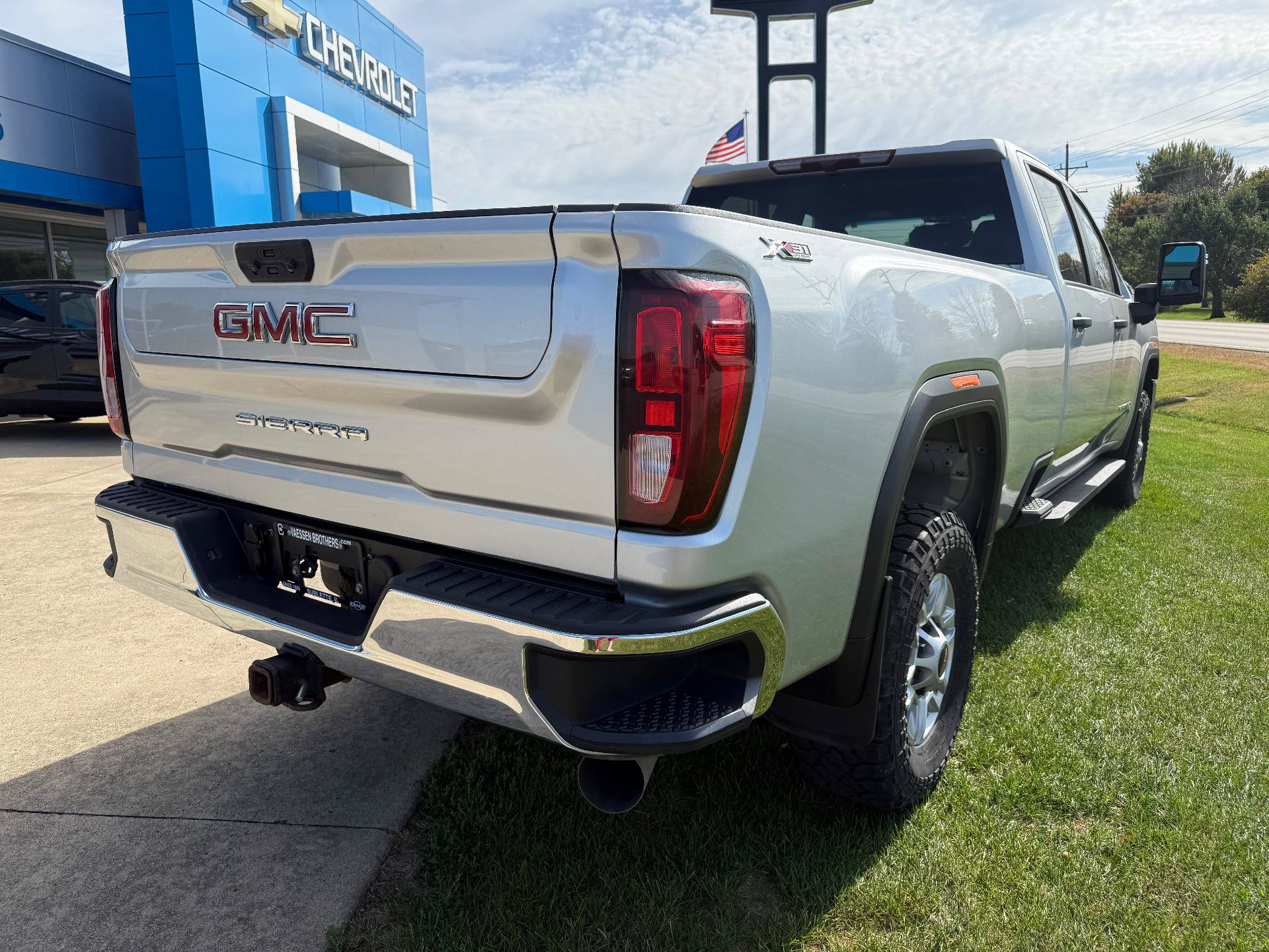 Used 2023 GMC Sierra 2500 Pro w/ Gooseneck/5TH Wheel Package AWD/4WD image 6