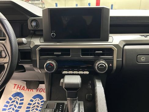 Used 2024 Toyota Tacoma SR5 AWD/4WD image 24
