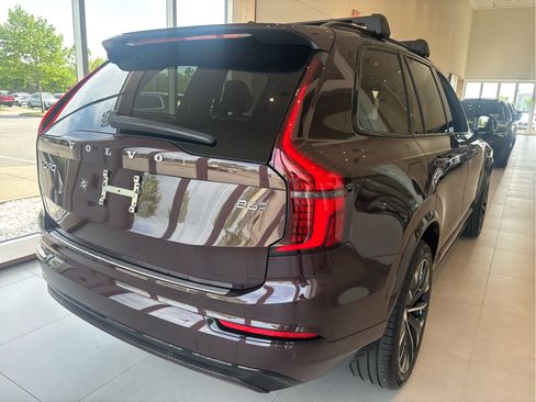 Used 2026 Volvo XC90 B6 Ultra w/ Protection Package Premier AWD/4WD image 4