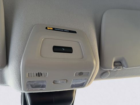 Used 2023 Ford Transit 250 Medium Roof image 19