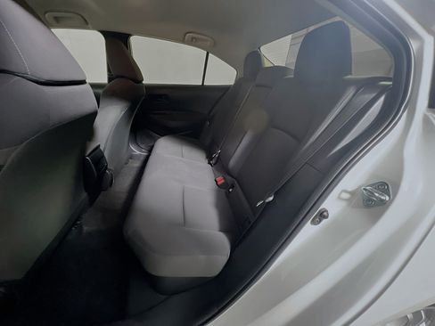 Used 2022 Toyota Corolla LE FWD image 29