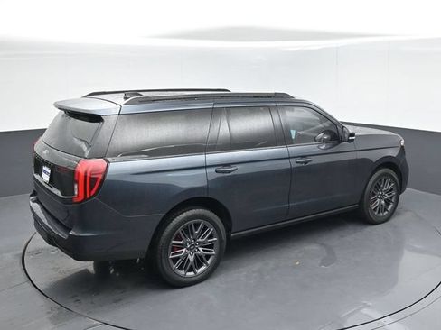 Used 2025 Ford Expedition Platinum w/ Stealth Performance Package AWD/4WD image 46