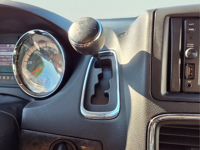 Used 2016 Dodge Grand Caravan SXT w/ Rear Park Assist Package FWD image 10