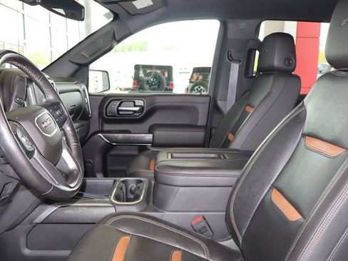 Used 2019 GMC Sierra 1500 AT4 w/ Off Road Performance Package AWD/4WD image 16