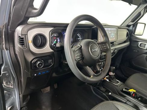 Used 2024 Jeep Wrangler Unlimited w/ Convenience Group image 13