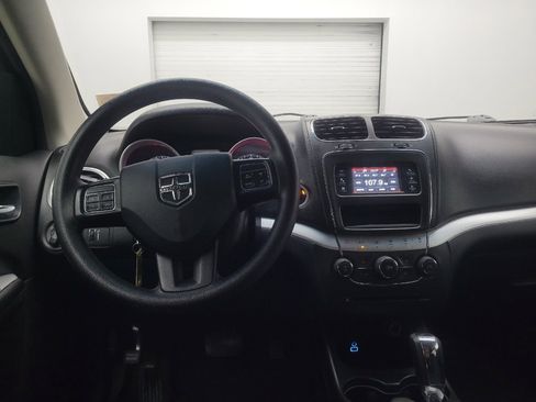 Used 2019 Dodge Journey SE FWD image 22