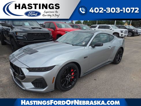 Used 2025 Ford Mustang GT Premium RWD image 1