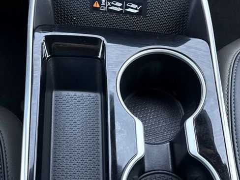 Used 2025 Chevrolet Equinox LT w/ Convenience Package II image 24