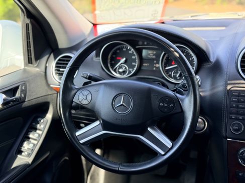 Used 2011 Mercedes-Benz GL 450 4matic image 18