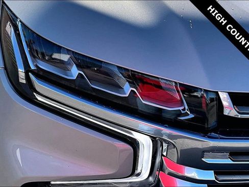 Used 2022 Chevrolet Suburban High Country image 31