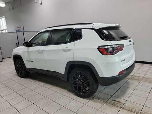 New 2026 Jeep Compass Latitude image 5