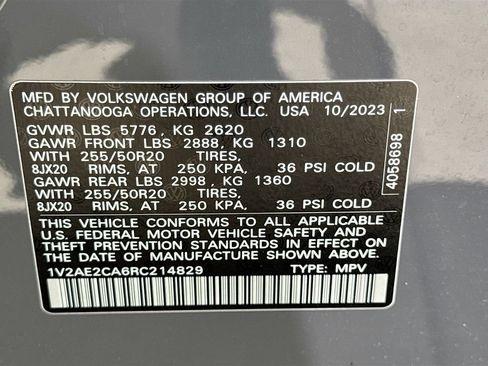 Used 2024 Volkswagen Atlas Cross Sport SEL R-Line AWD/4WD image 36
