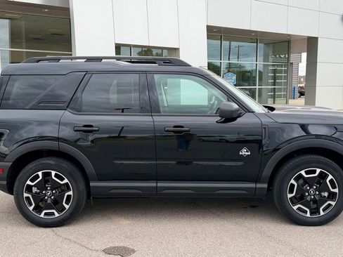 Used 2023 Ford Bronco Sport Outer Banks image 5