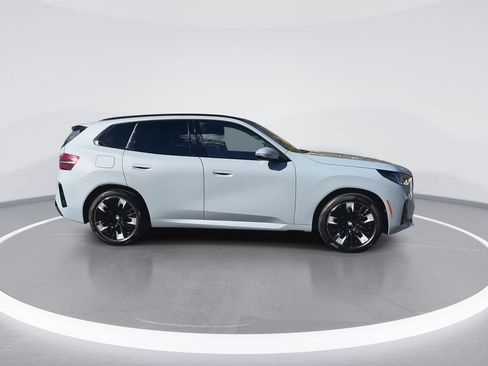 Used 2025 BMW X3 xDrive30i w/ Premium Package image 9