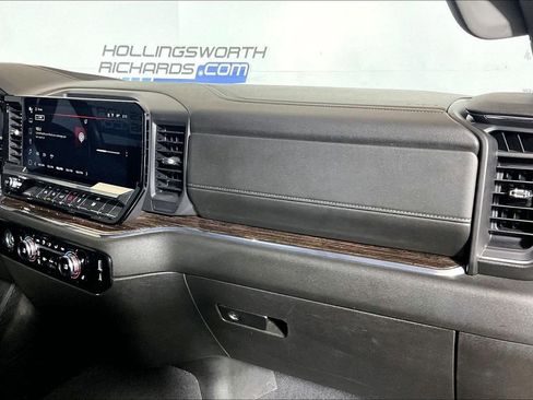 Used 2023 GMC Sierra 1500 Elevation AWD/4WD image 12