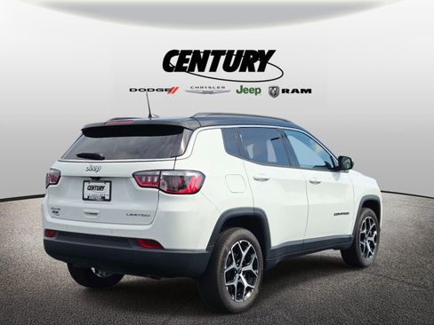 Used 2025 Jeep Compass Limited AWD/4WD image 4