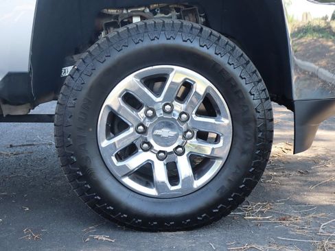 Used 2016 Chevrolet Silverado 2500 LT w/ LT Plus Package AWD/4WD image 43