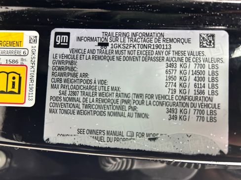 Used 2022 GMC Yukon XL SLE image 34