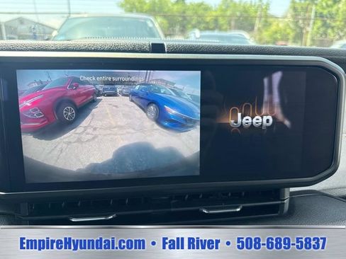 Used 2024 Jeep Wrangler Unlimited Sport AWD/4WD image 22