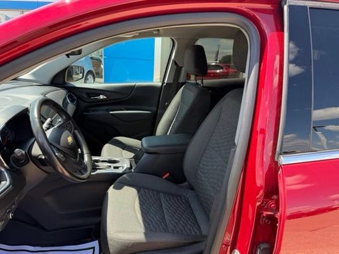 Used 2020 Chevrolet Equinox LT w/ Driver Convenience Package AWD/4WD image 13