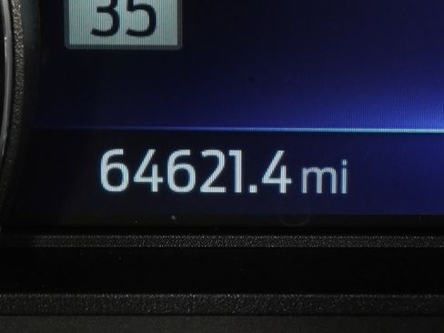 Used 2022 Ford Explorer XLT w/ Equipment Group 202A image 20