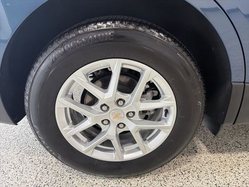 Used 2024 Chevrolet Equinox LT image 30