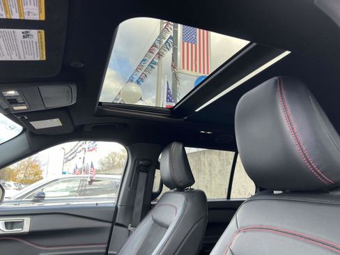 Used 2023 Ford Explorer ST-Line w/ Class IV Trailer Tow Package image 25